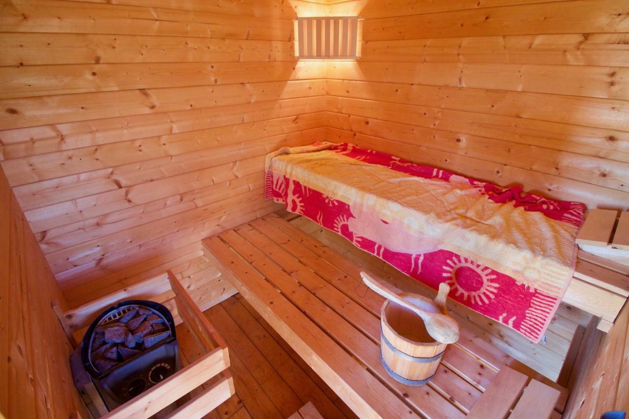 Bed & Breakfast "Bij Lucie" Wijtgaard Екстериор снимка